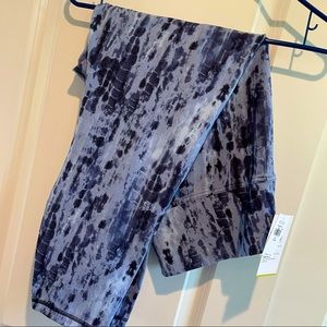 Old Navy Active Leggings NWT